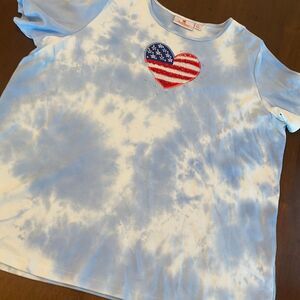 Quacker Factory T-Shirt Women's XL Blue Tie Dye Heart Embellished Embroidery